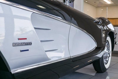 1961 Chevrolet CORVETTE STING RAY