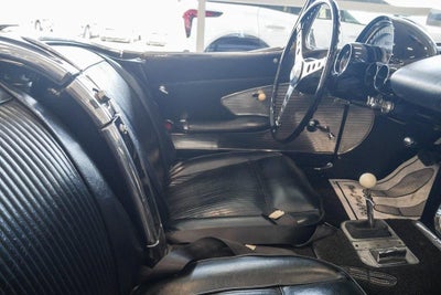 1961 Chevrolet CORVETTE STING RAY