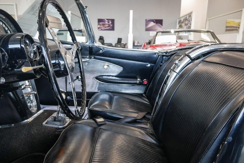 1961 Chevrolet CORVETTE STING RAY