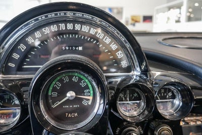 1961 Chevrolet CORVETTE STING RAY