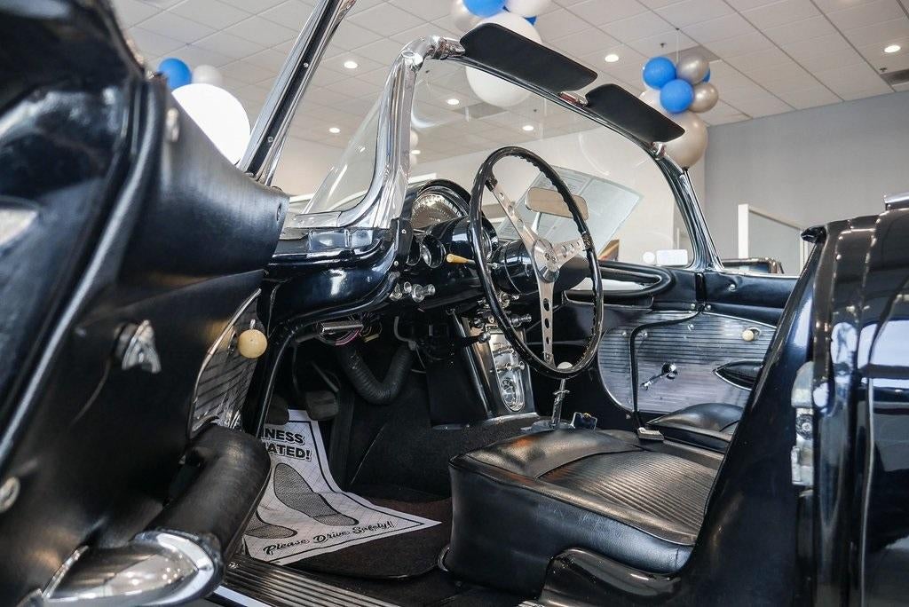 1961 Chevrolet CORVETTE STING RAY