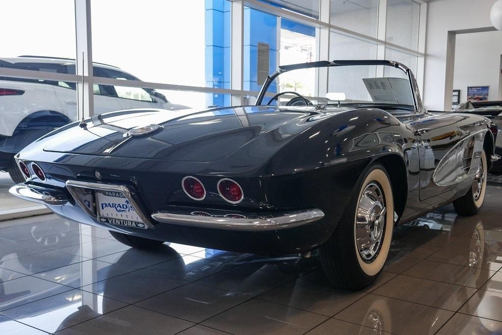 1961 Chevrolet CORVETTE STING RAY