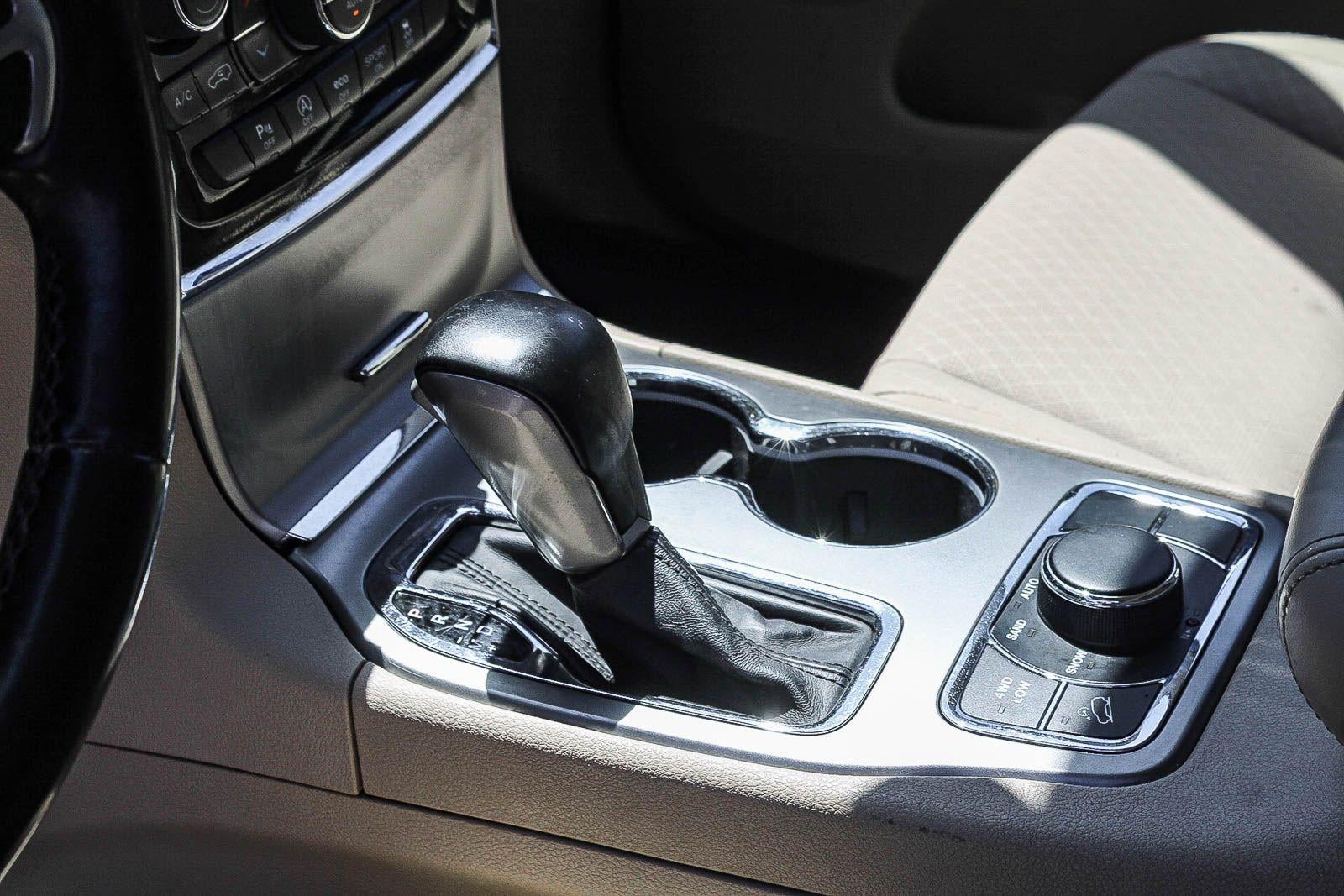 2020 Jeep Grand Cherokee Laredo E