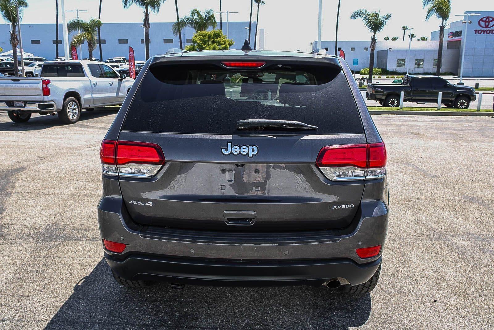 2020 Jeep Grand Cherokee Laredo E