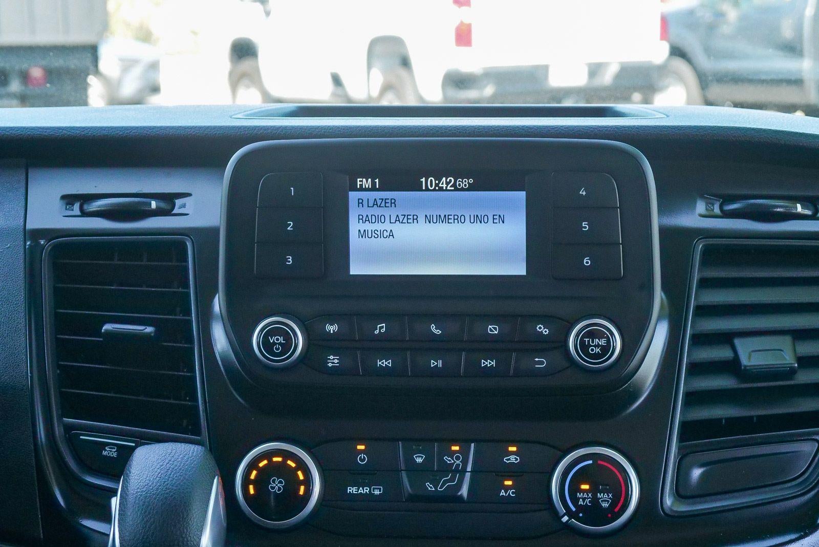 2022 Ford Transit Passenger Wagon XL