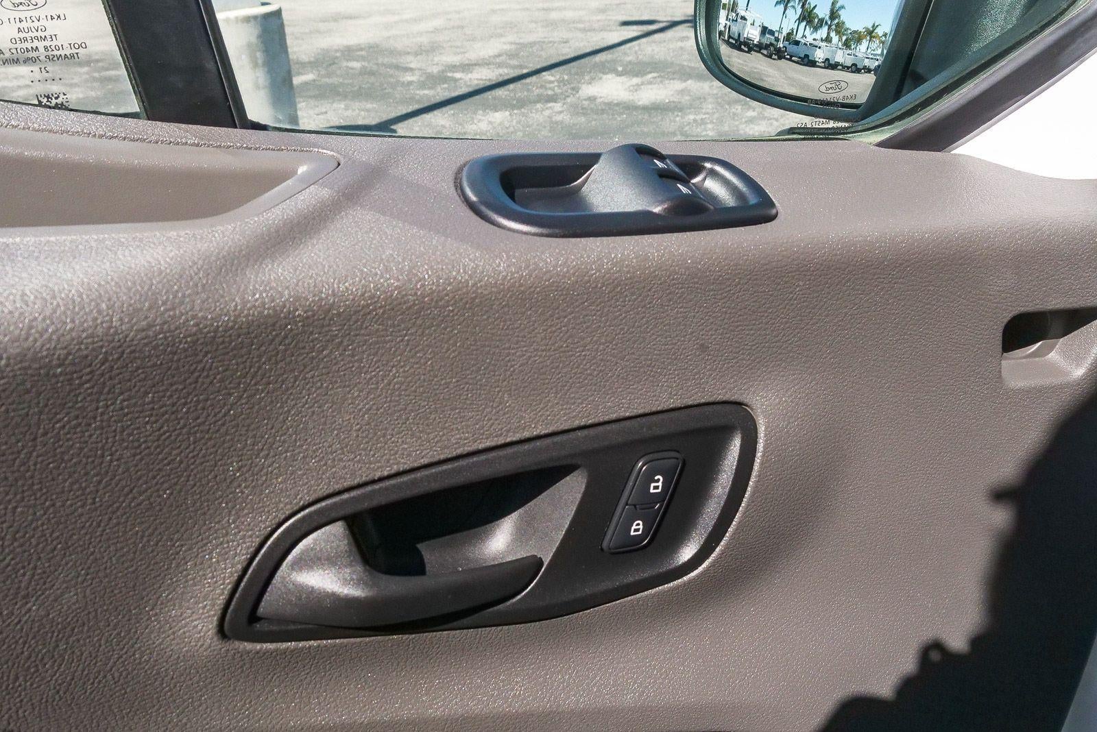 2022 Ford Transit Passenger Wagon XL