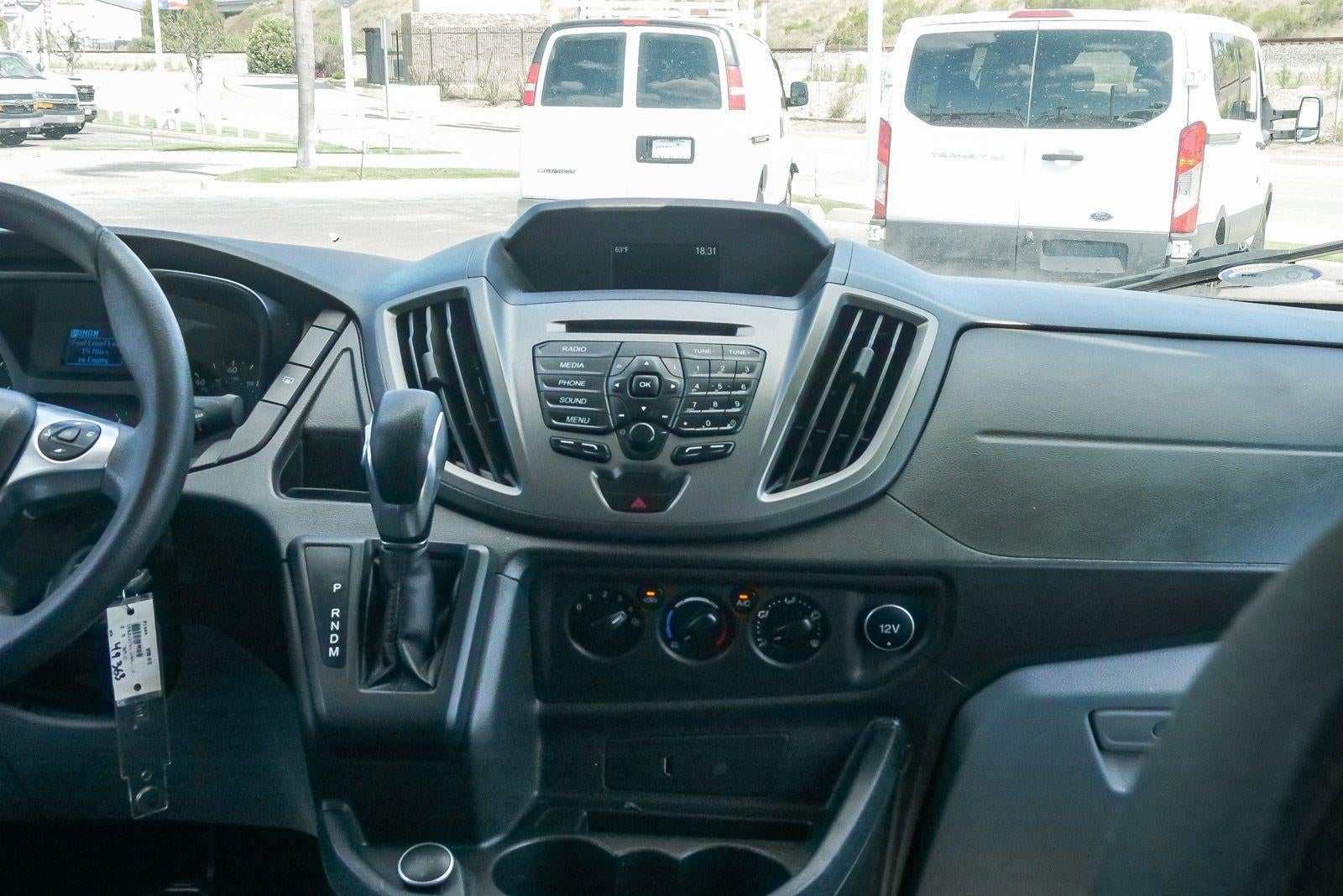 2018 Ford Transit Passenger Wagon XL