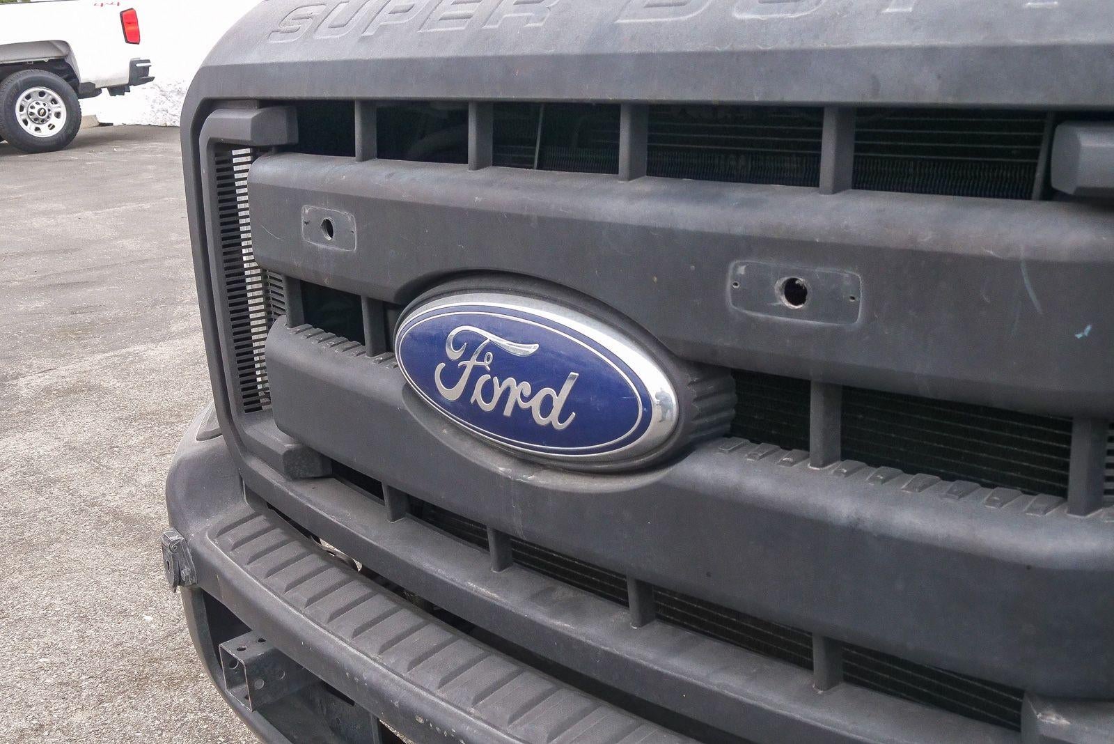 2016 Ford Super Duty F-350 DRW Lariat