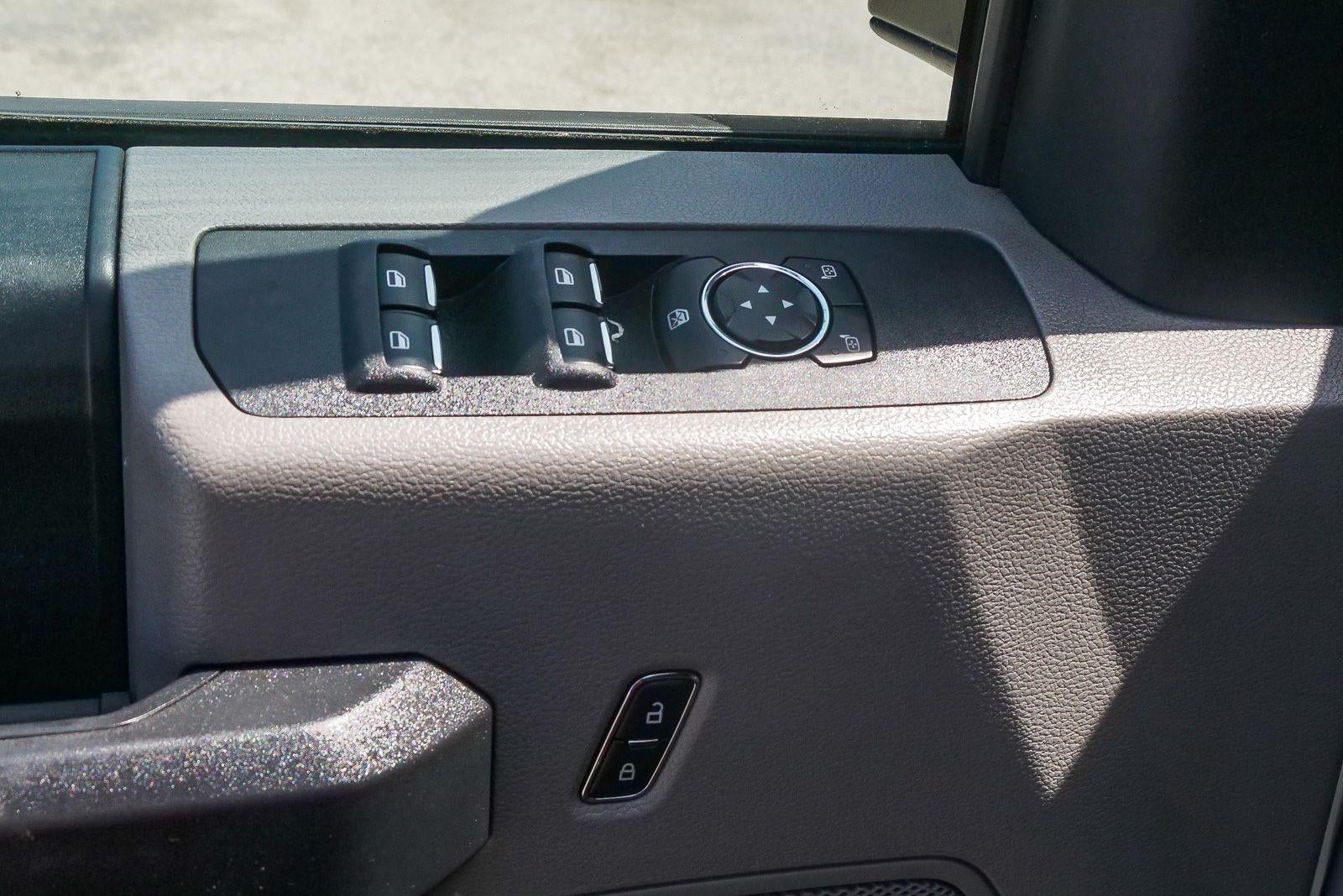 2017 Ford Super Duty F-350 DRW Lariat