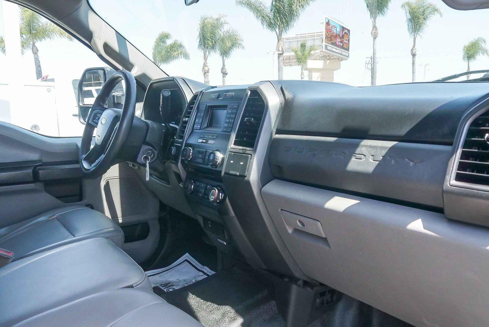 2018 Ford Super Duty F-350 DRW XL