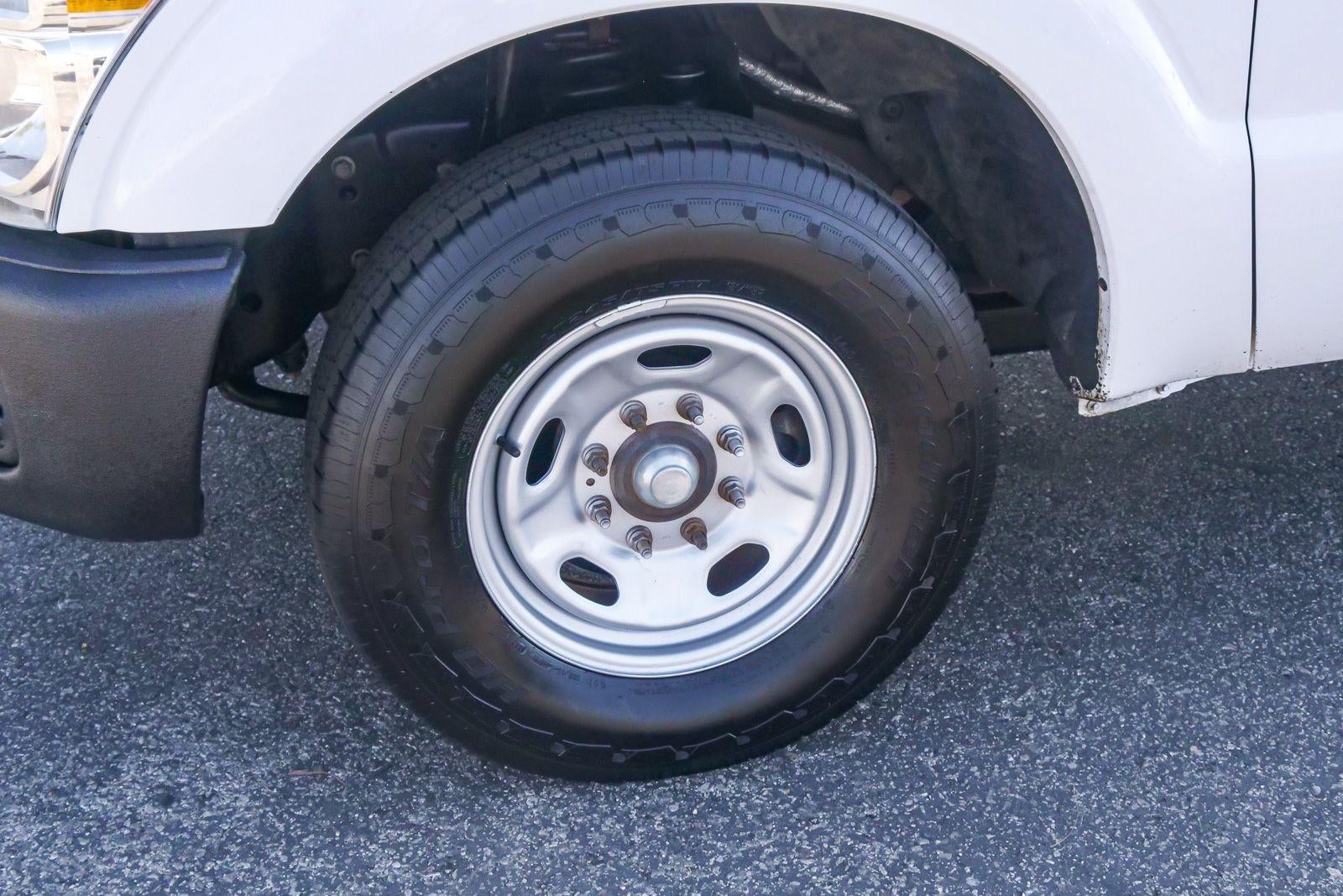 2012 Ford Super Duty F-250 SRW XL