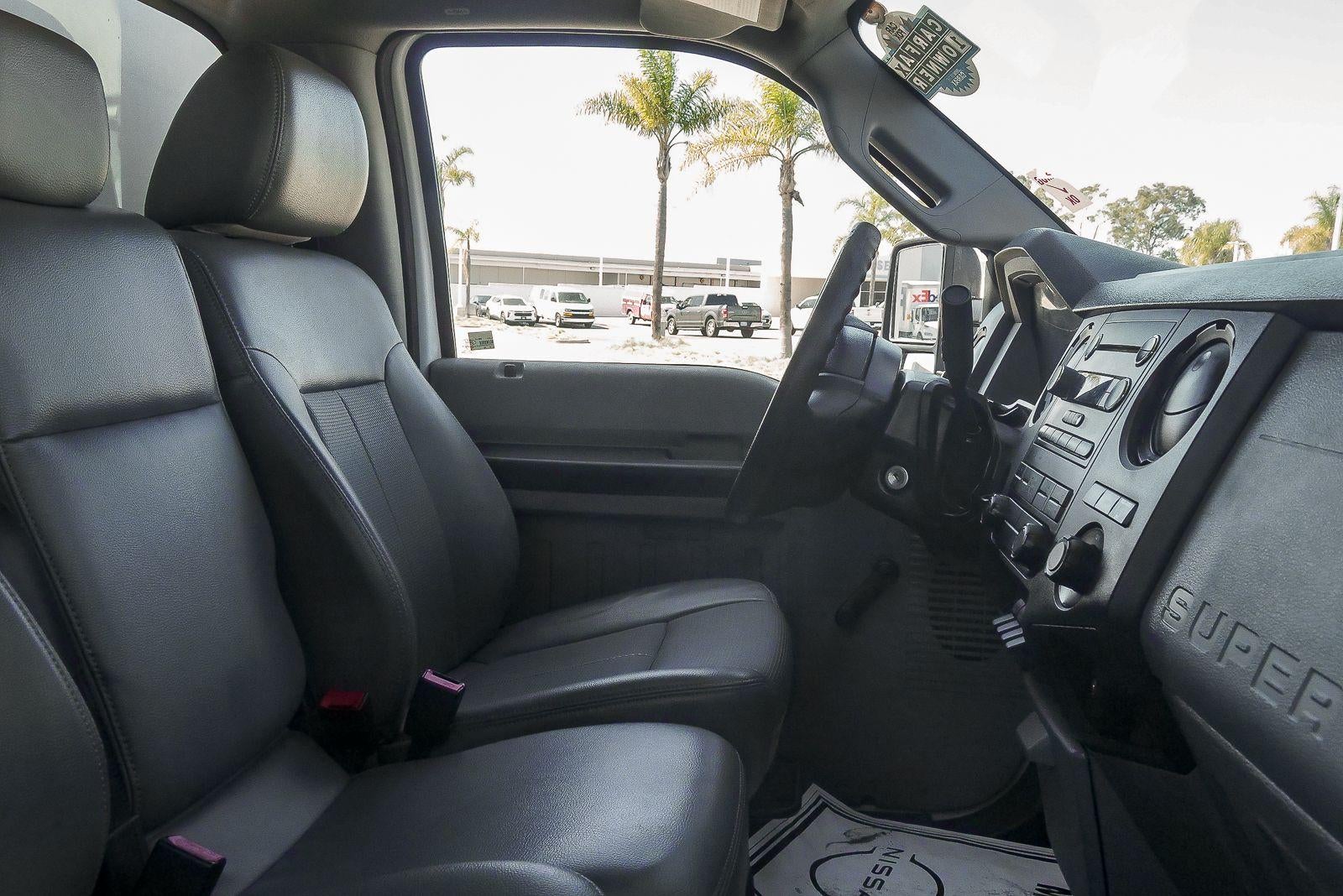 2013 Ford Super Duty F-450 DRW XL