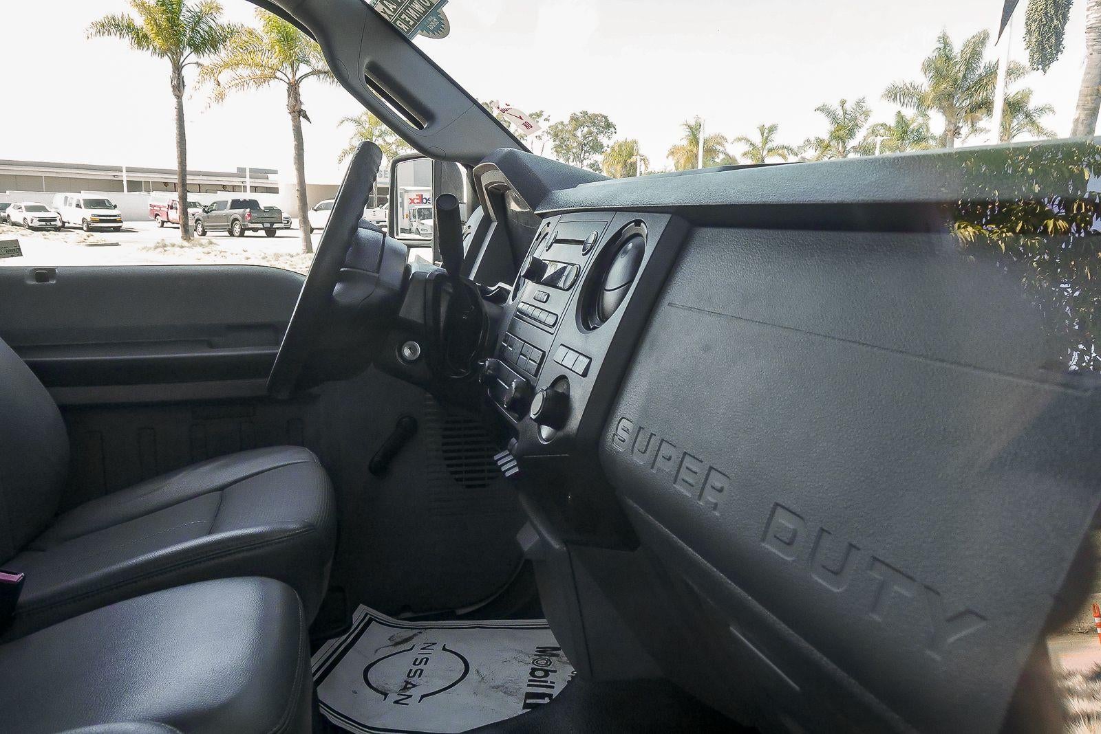 2013 Ford Super Duty F-450 DRW XL