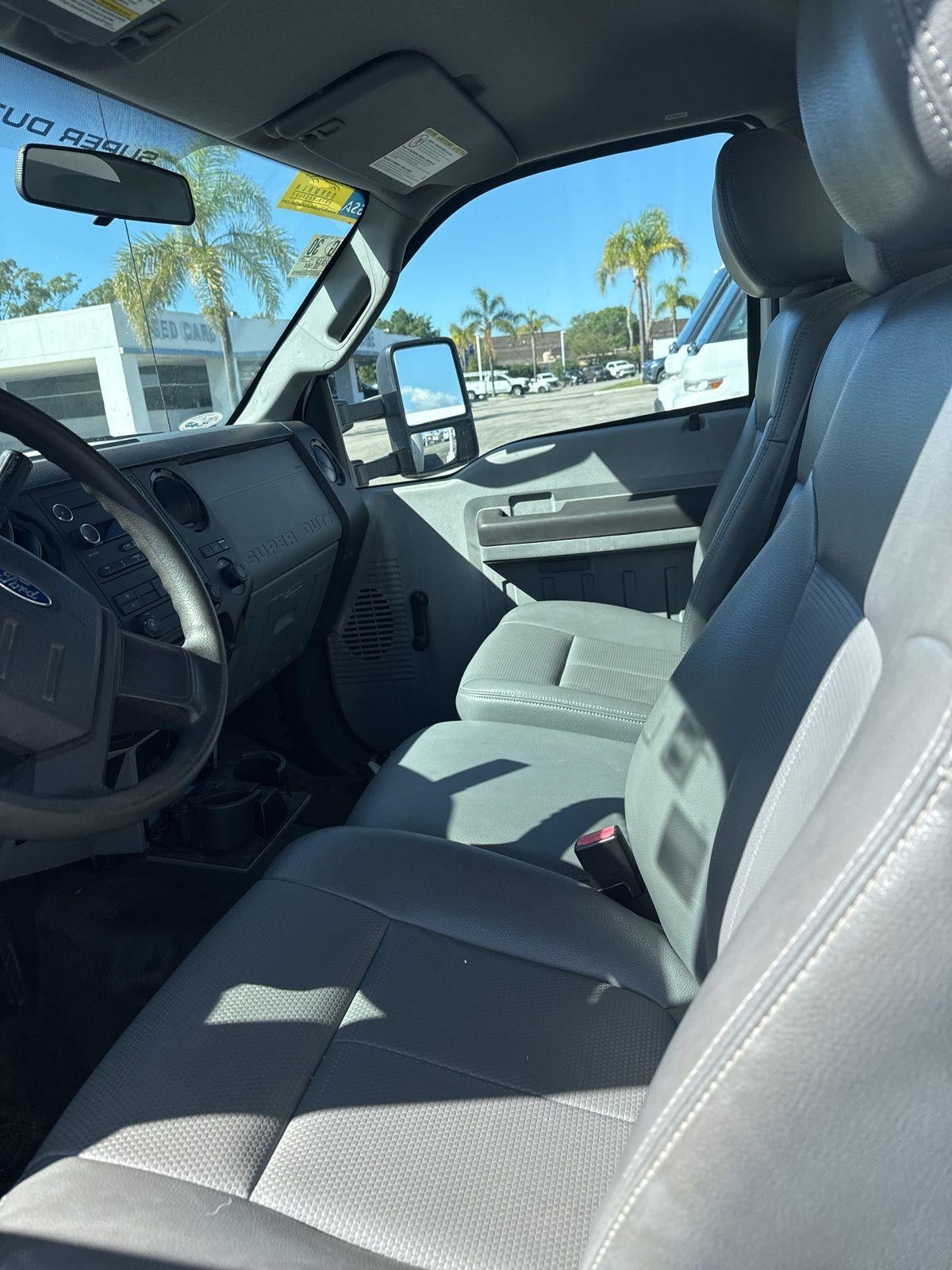 2013 Ford Super Duty F-450 DRW XL