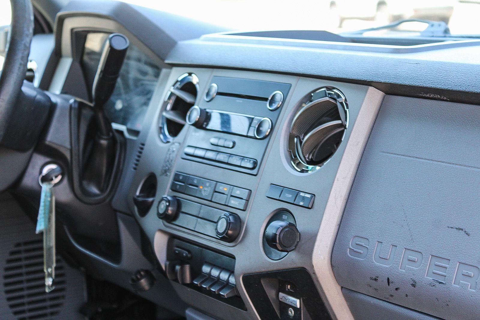 2015 Ford Super Duty F-550 DRW XL