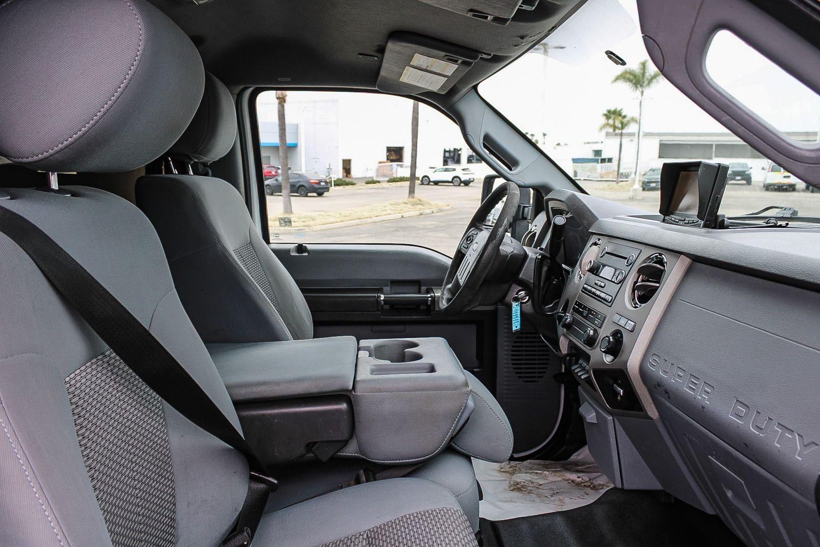 2015 Ford Super Duty F-550 DRW XL