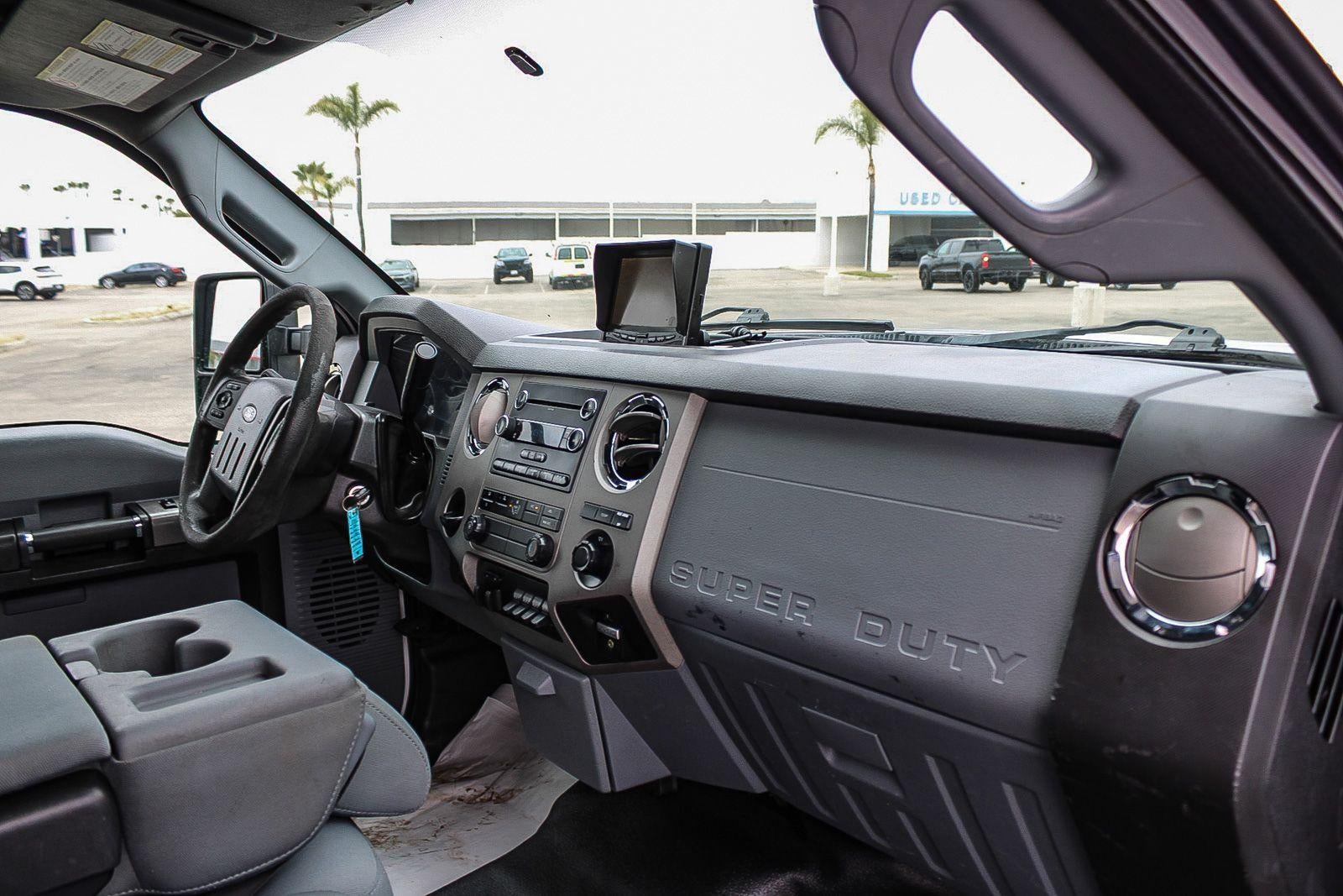 2015 Ford Super Duty F-550 DRW XL