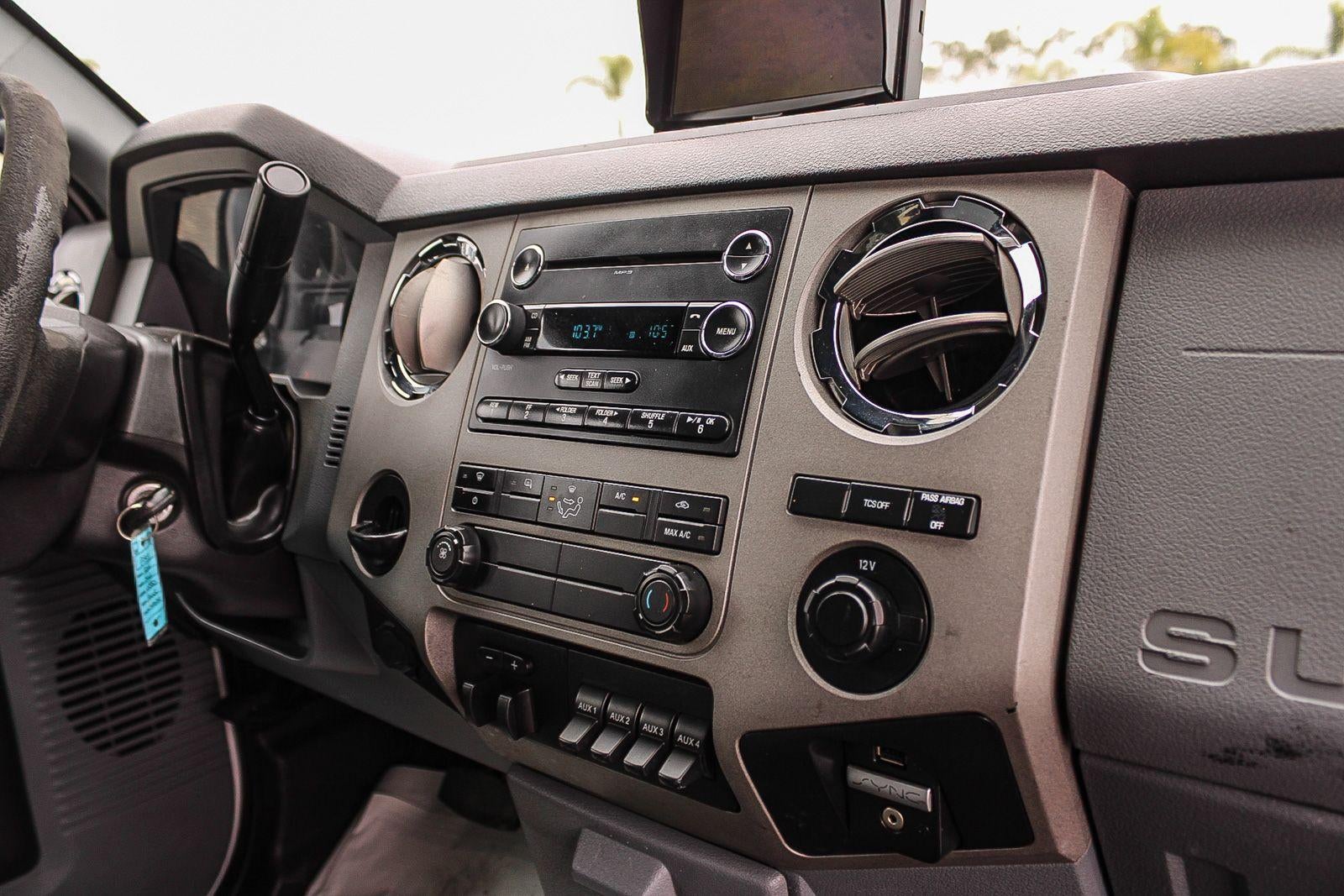 2015 Ford Super Duty F-550 DRW XL