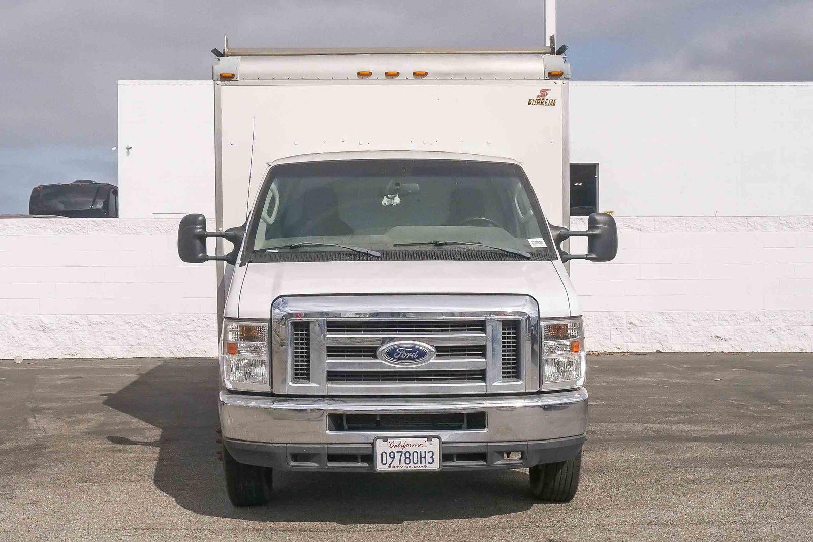 2017 Ford E-Series Cutaway Base