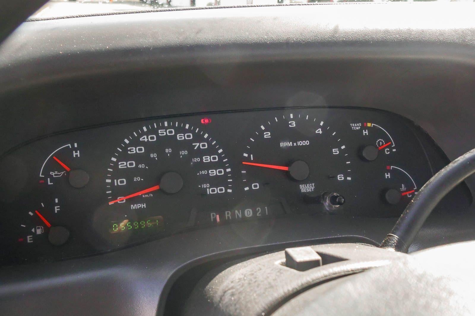 2003 Ford Super Duty F-350 DRW XL