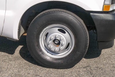 2003 Ford Super Duty F-350 DRW XL