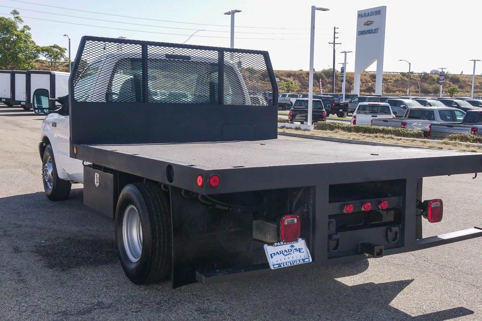 2003 Ford Super Duty F-350 DRW XL