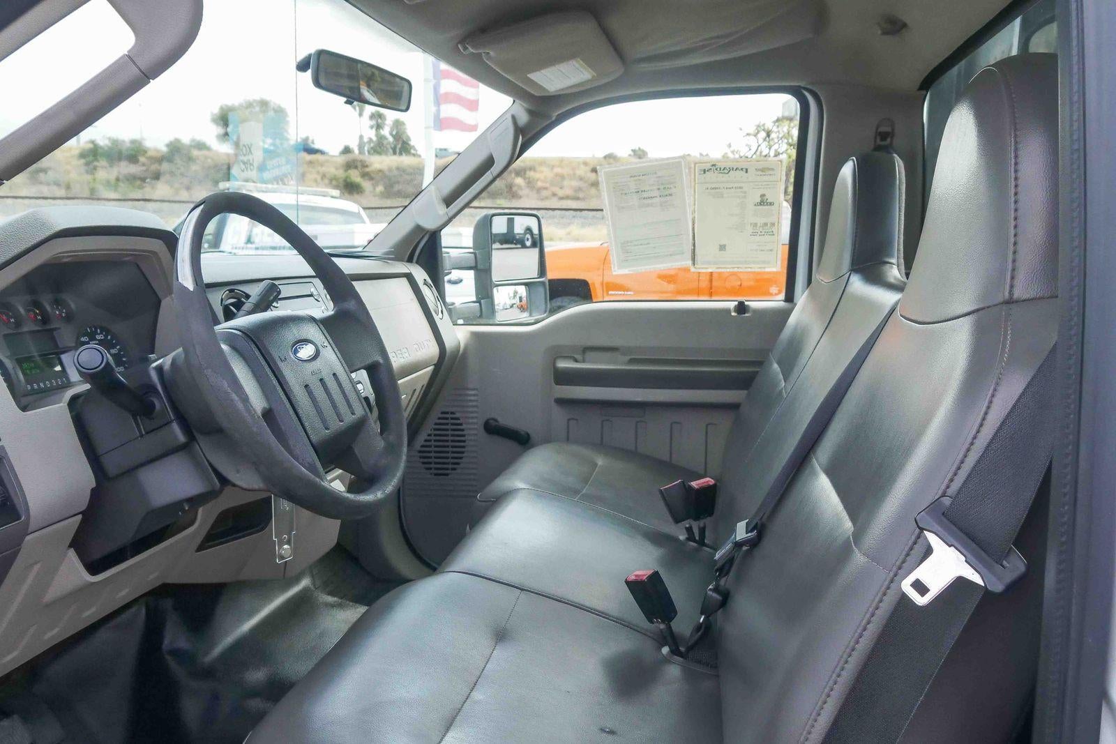2010 Ford Super Duty F-350 DRW XL
