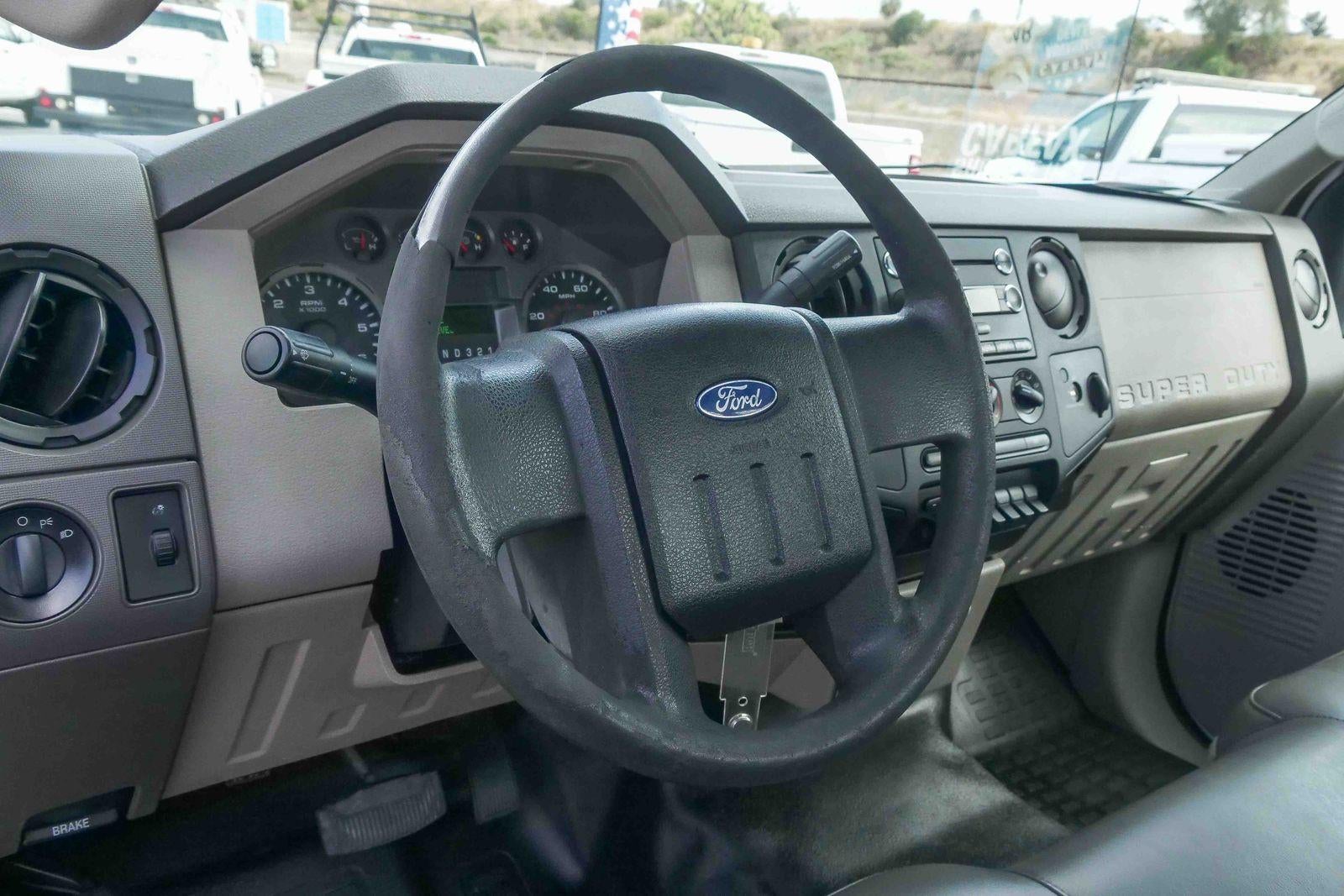 2010 Ford Super Duty F-350 DRW XL