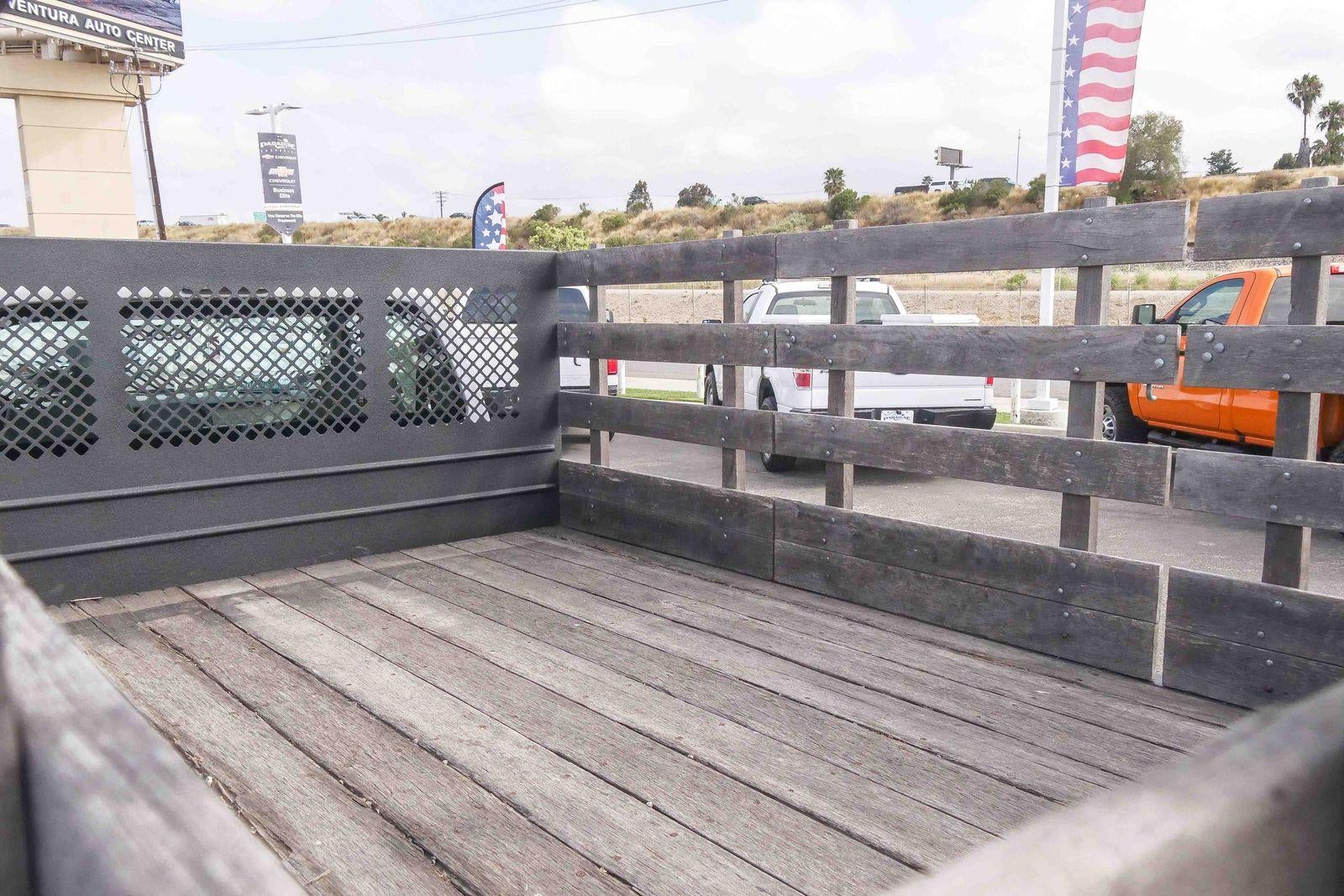 2010 Ford Super Duty F-350 DRW XL