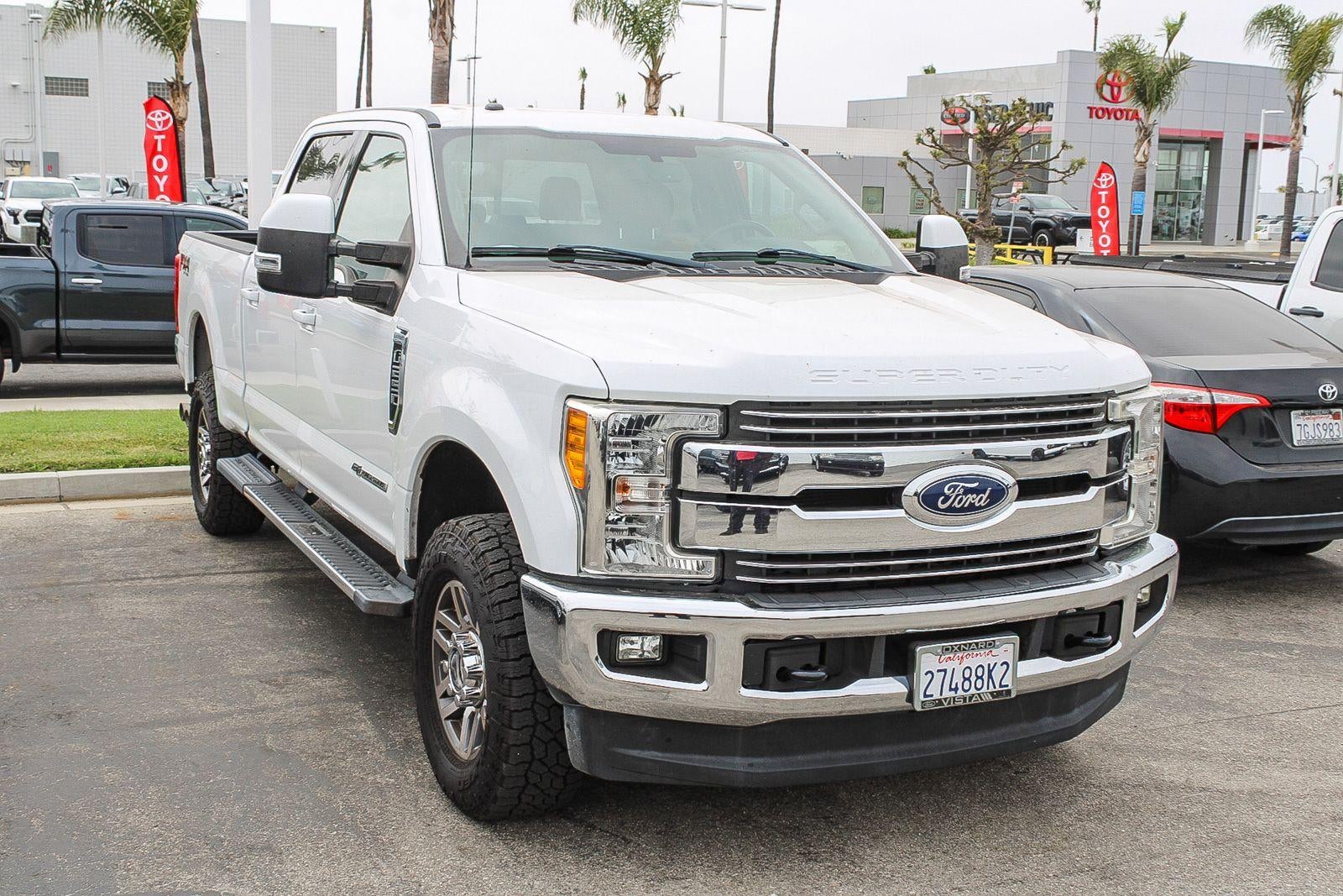 2017 Ford Super Duty F-250 SRW Lariat