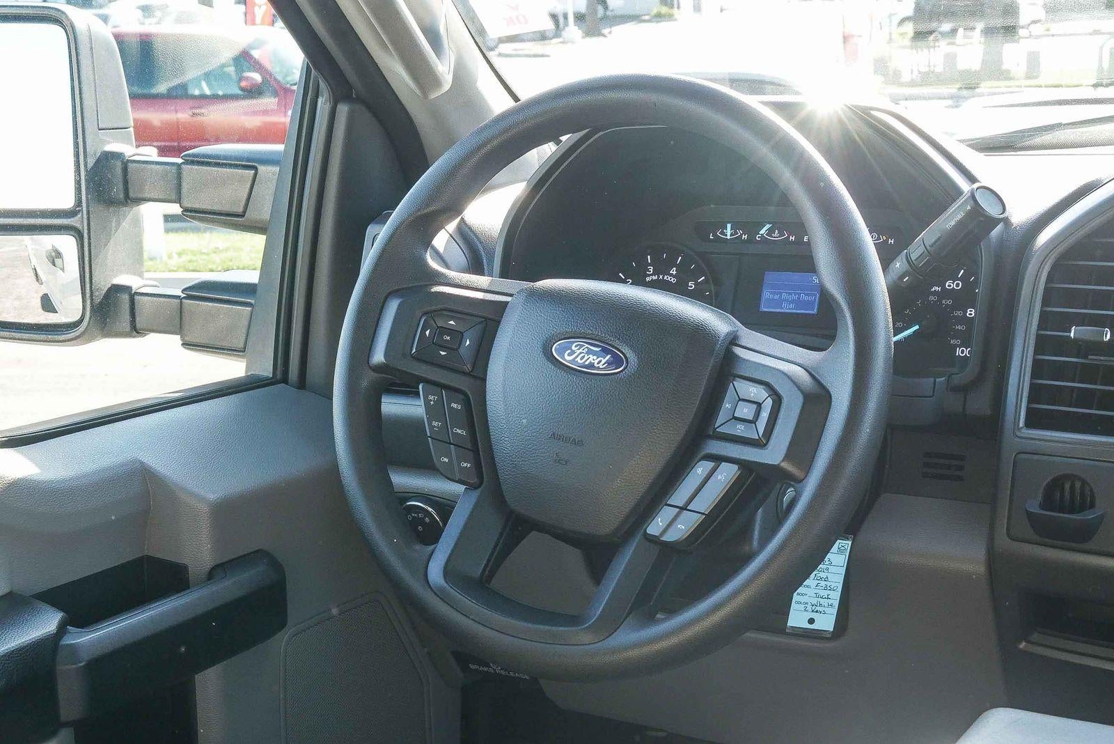 2019 Ford Super Duty F-350 SRW XL