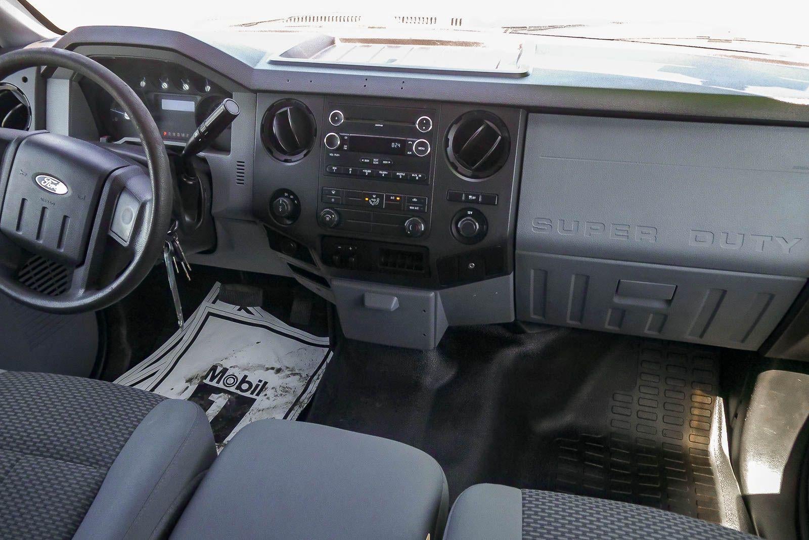 2011 Ford Super Duty F-350 SRW XL