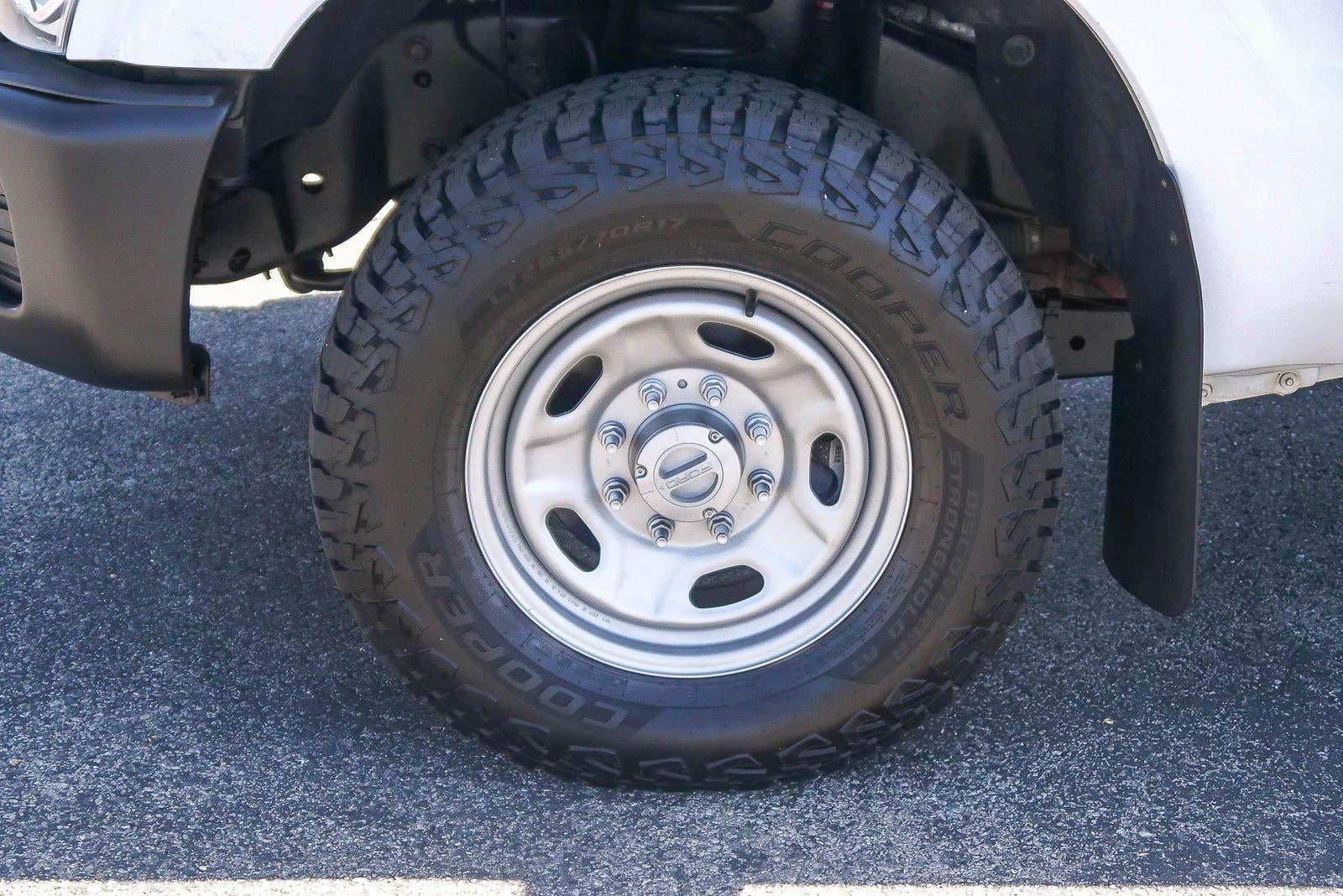 2011 Ford Super Duty F-350 SRW XL