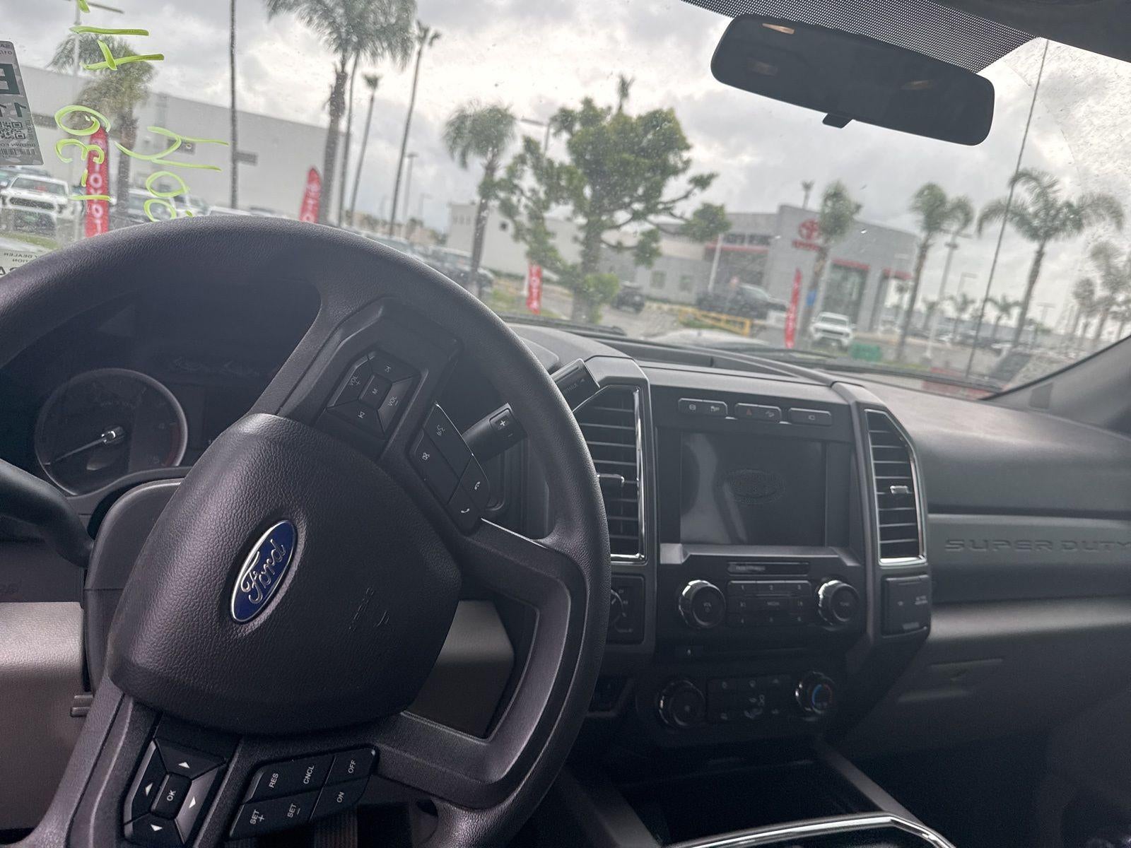 2018 Ford Super Duty F-350 SRW XL