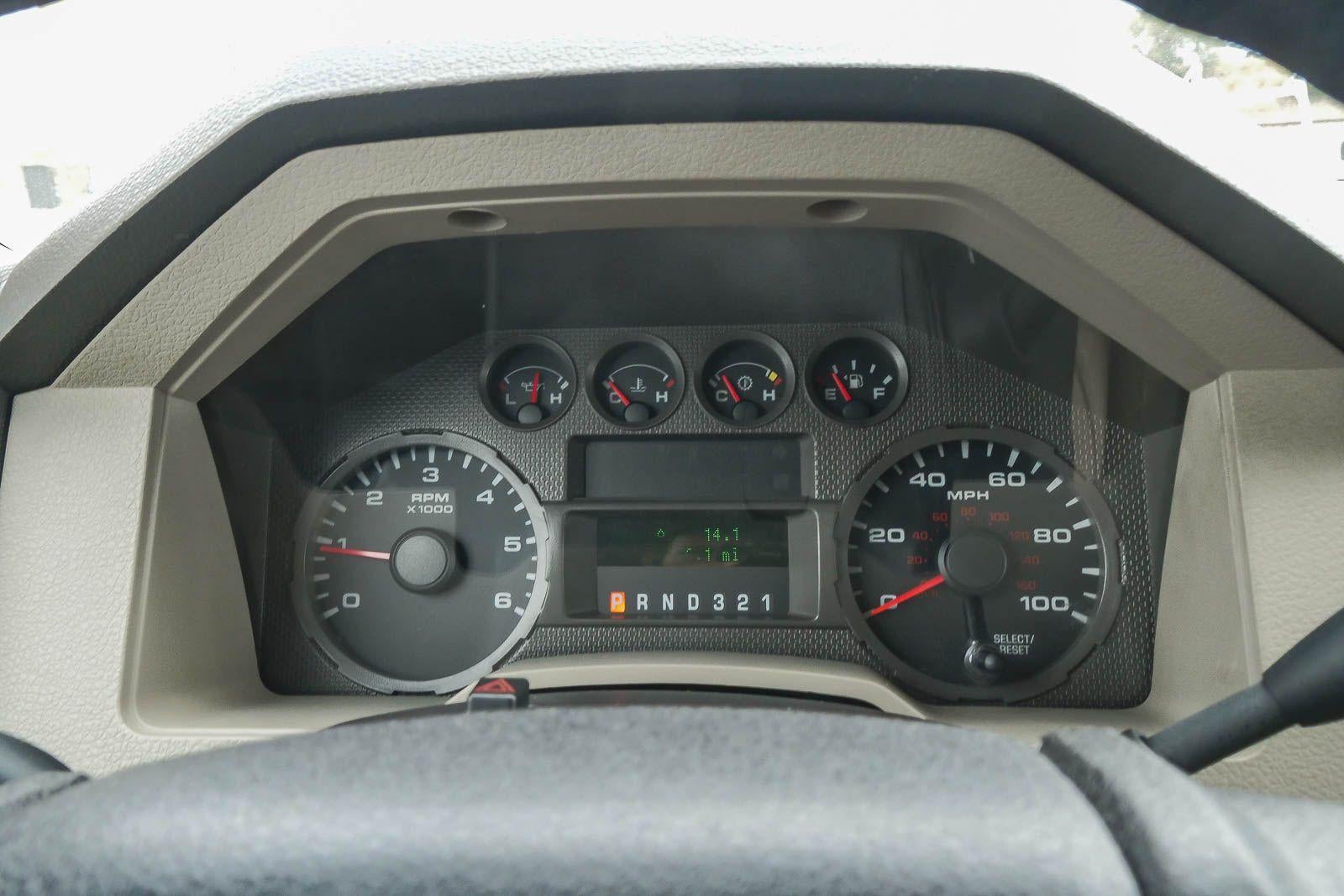 2009 Ford Super Duty F-250 SRW XL