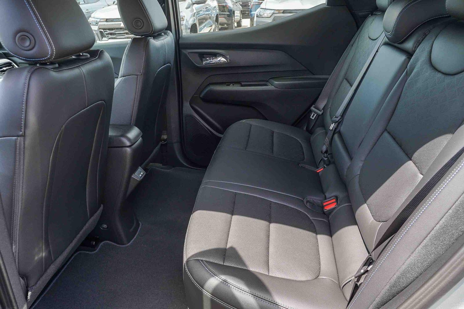 2027 Chevrolet Bolt FWD 4dr LT