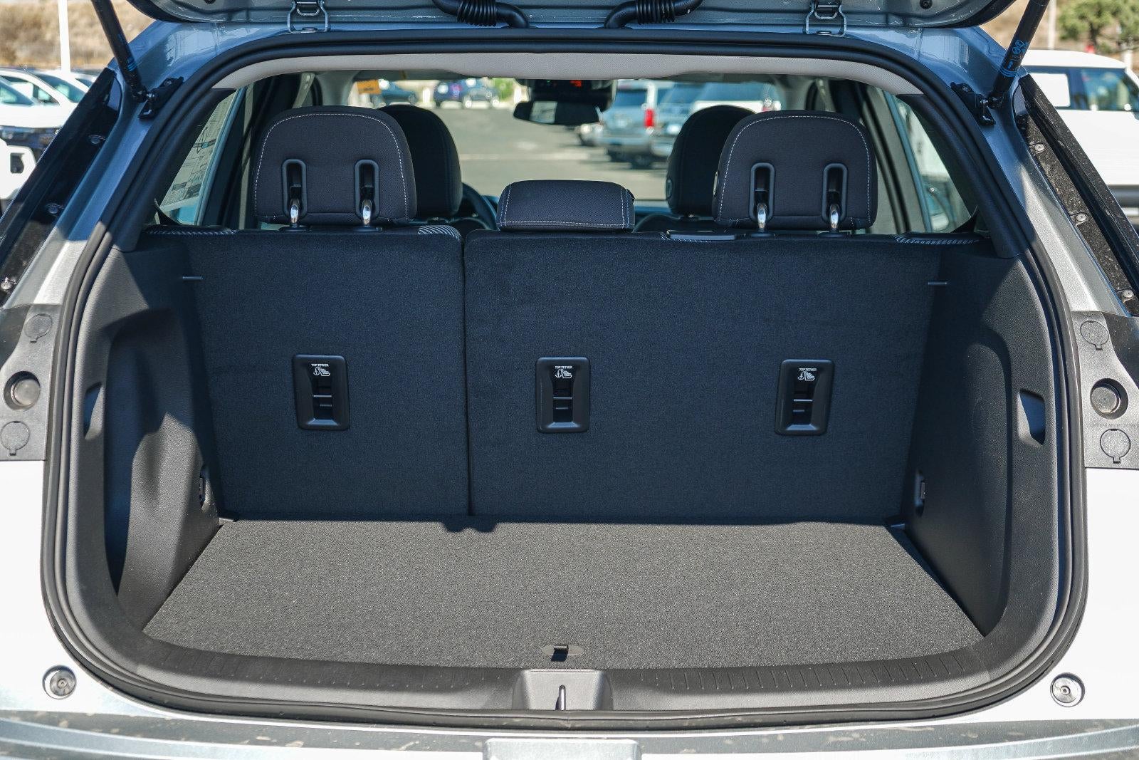 2027 Chevrolet Bolt FWD 4dr LT