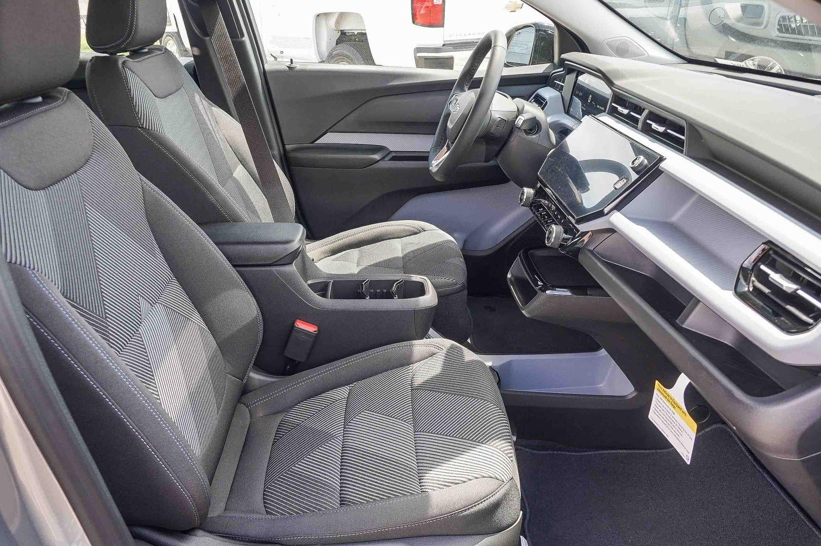 2027 Chevrolet Bolt FWD 4dr LT
