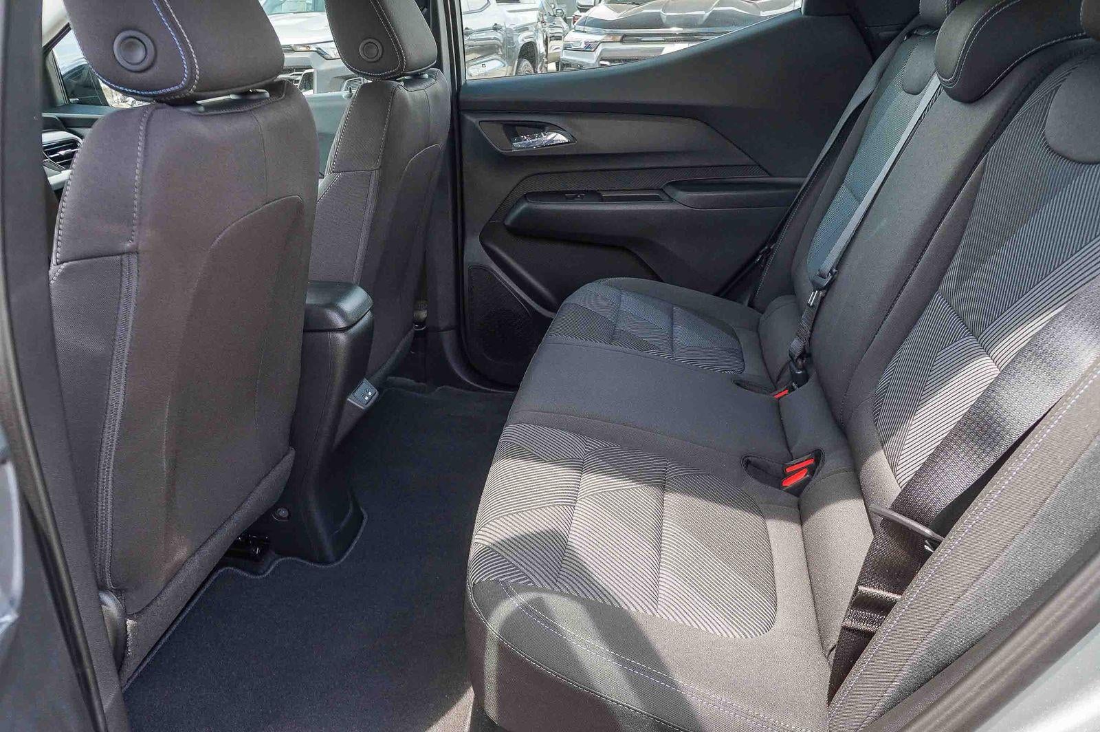 2027 Chevrolet Bolt FWD 4dr LT