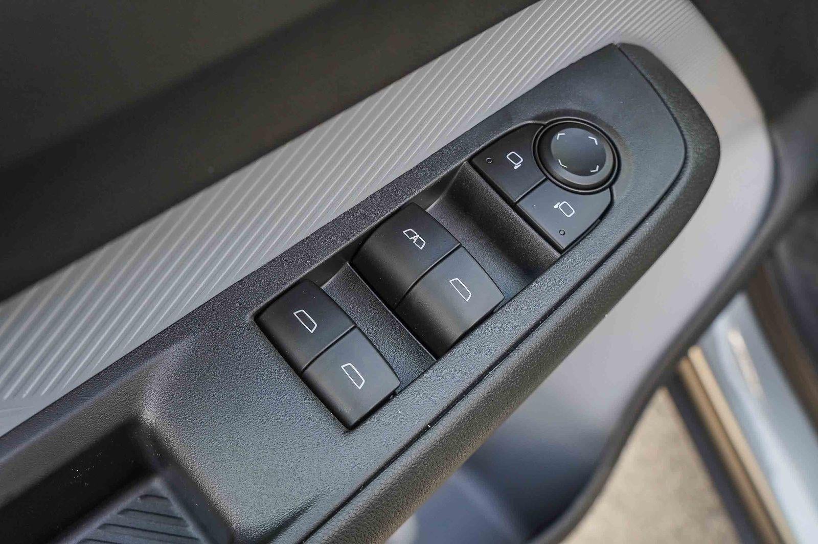 2027 Chevrolet Bolt FWD 4dr LT