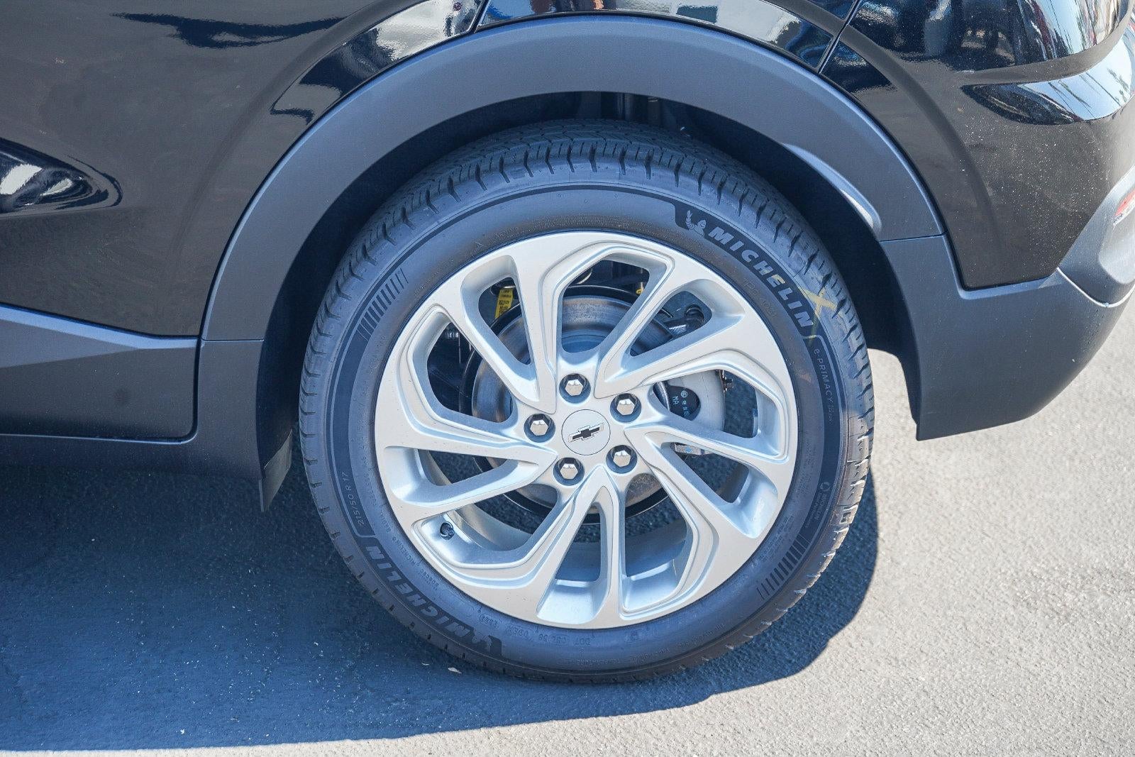 2027 Chevrolet Bolt FWD 4dr LT