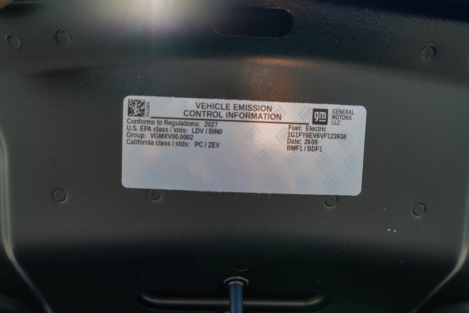 2027 Chevrolet Bolt FWD 4dr LT