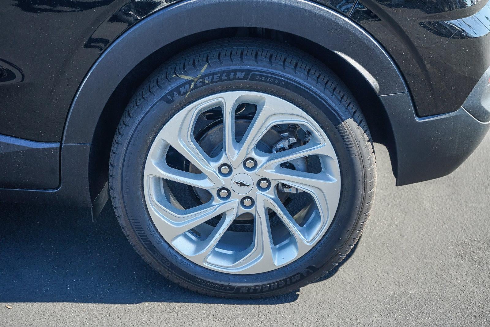 2027 Chevrolet Bolt FWD 4dr LT
