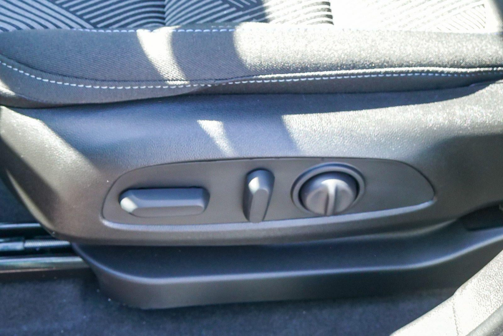 2027 Chevrolet Bolt FWD 4dr LT