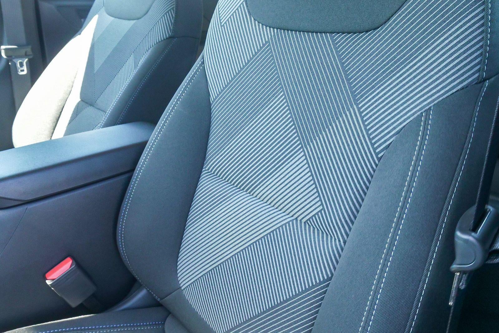 2027 Chevrolet Bolt FWD 4dr LT