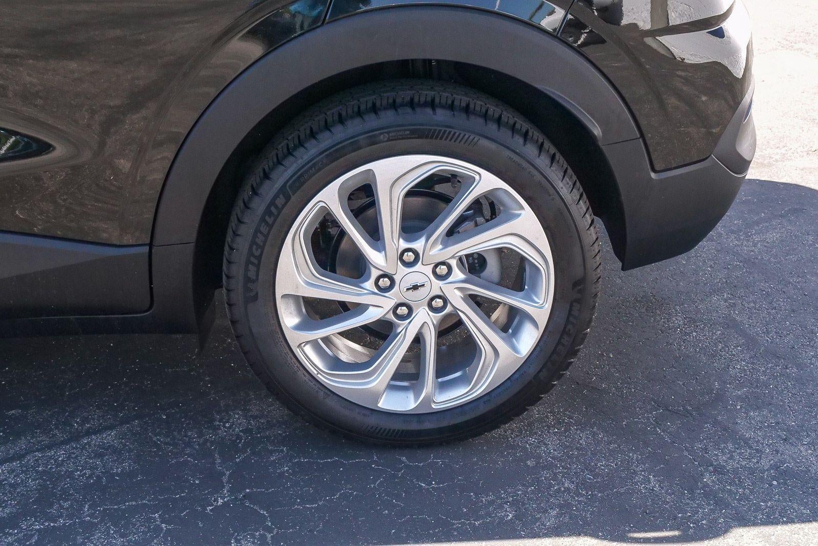 2027 Chevrolet Bolt FWD 4dr LT