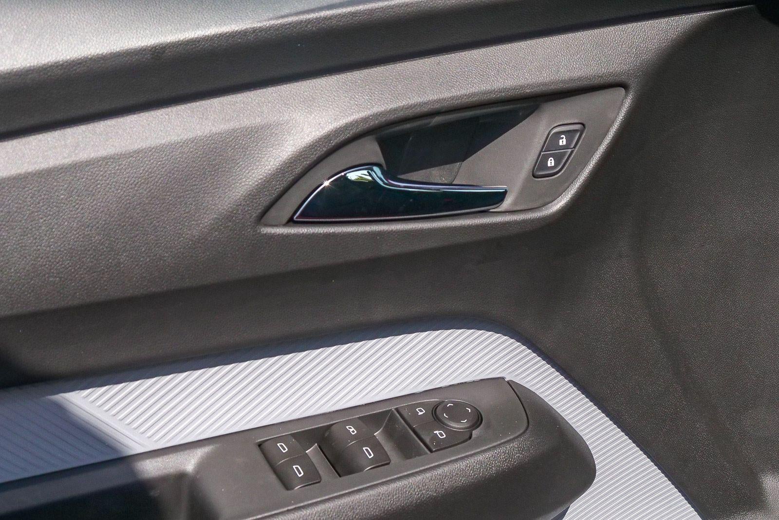 2027 Chevrolet Bolt FWD 4dr RS