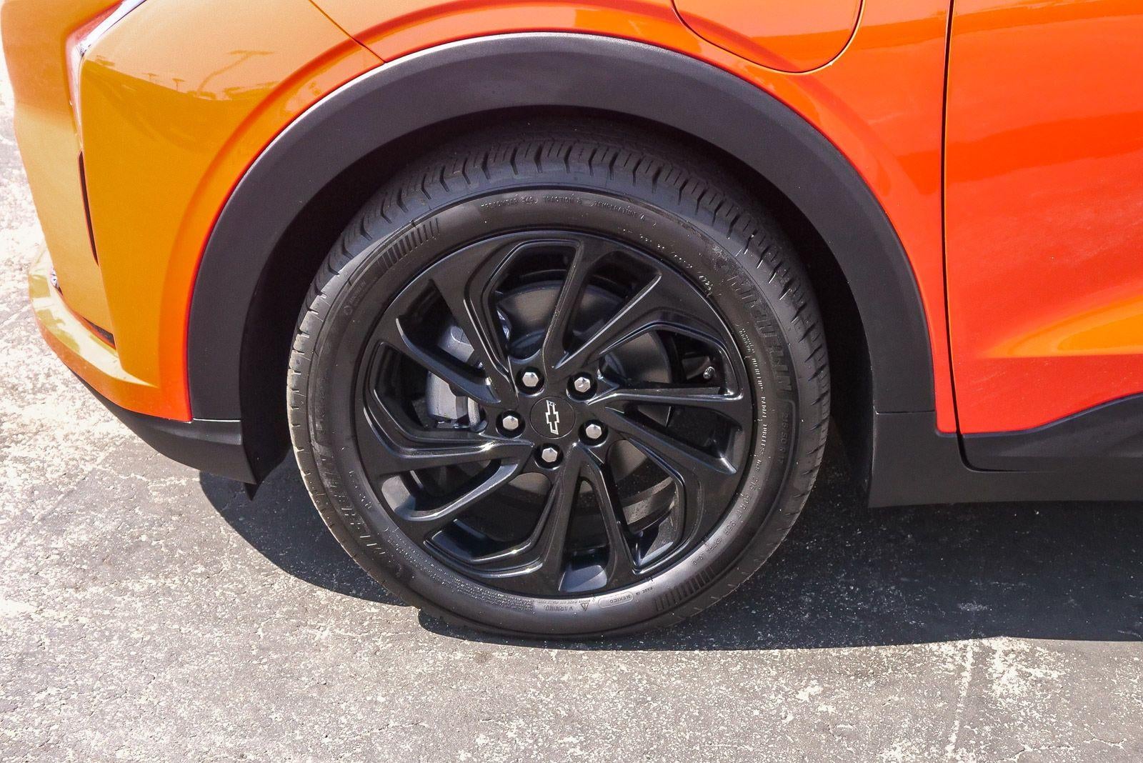 2027 Chevrolet Bolt FWD 4dr RS