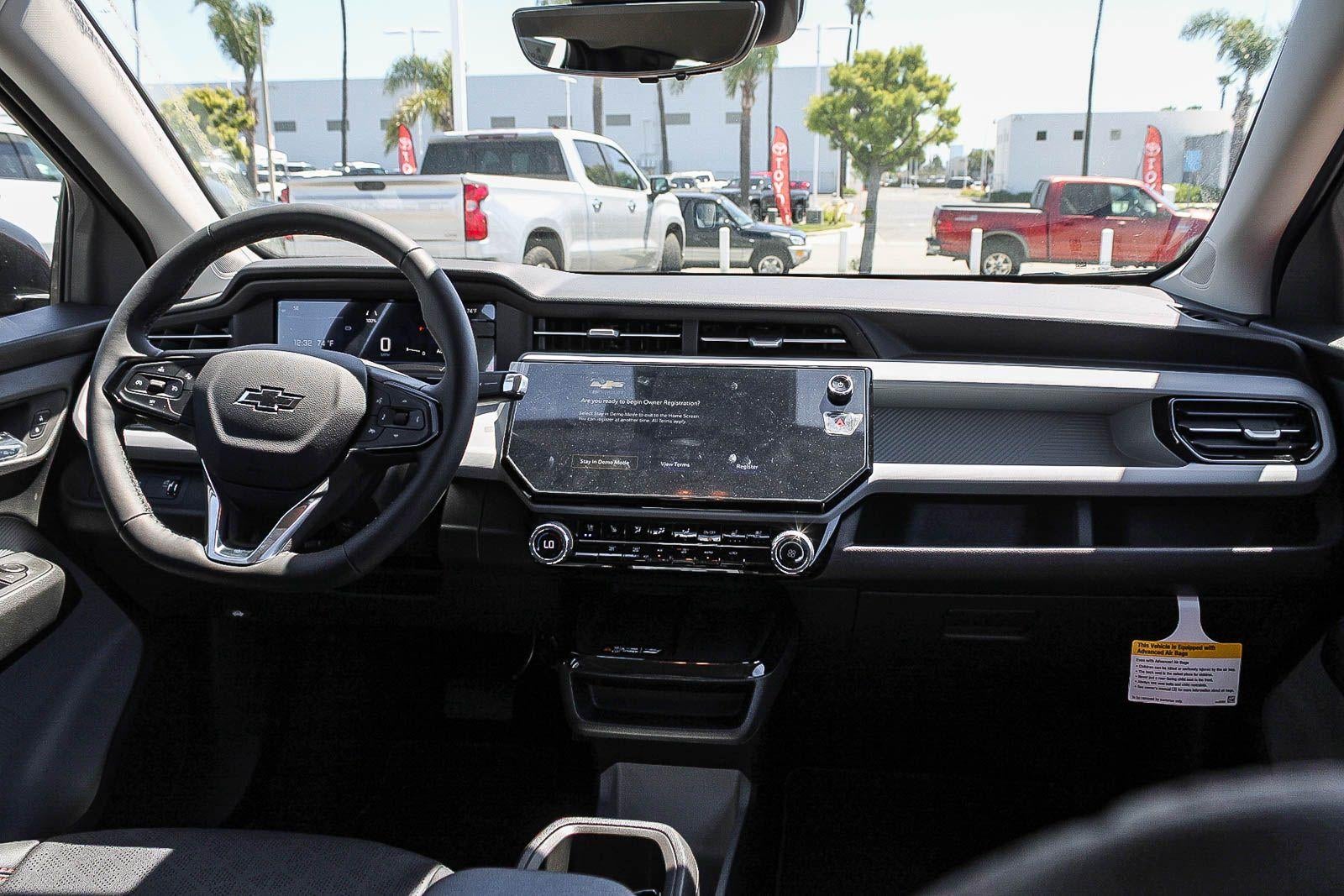 2027 Chevrolet Bolt FWD 4dr RS