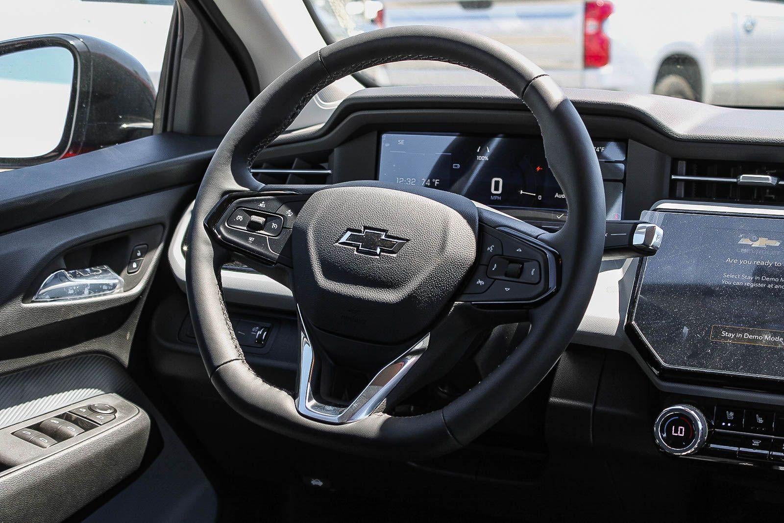 2027 Chevrolet Bolt FWD 4dr RS